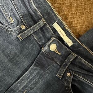 Levi's 711 Skinny Jeans